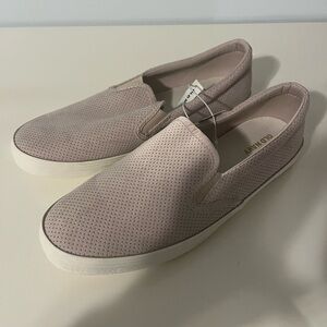 Old Navy Women’s light tan Slip-On Sneakers